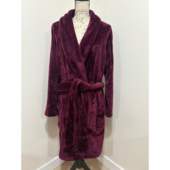 Victoria’s Secret Burgundy Cozy Fuzzy Short Robe Size M/L - Picture 1 of 6